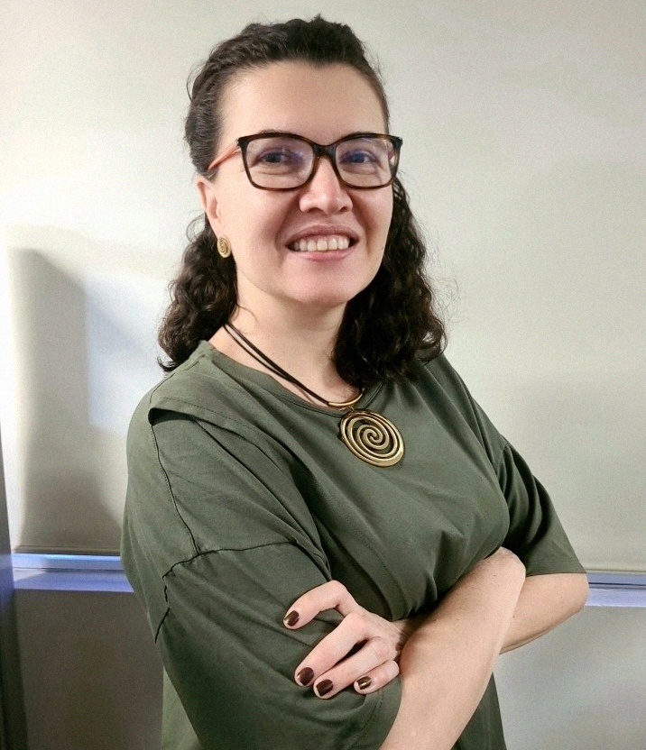 Claudia María Uribe Claudia María Uribe